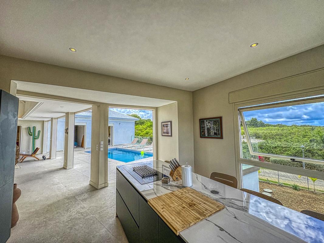 14.Location villa piscine vue mer Saint François Guadeloupe_Cuisine vue mer_ 14.Location villa piscine vue mer Saint François Guadeloupe_Cuisine vue mer_